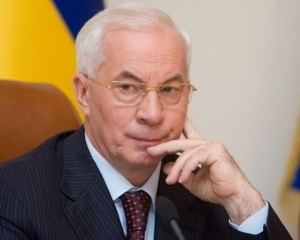 "Ми всі знаходимося в безпеці" - Азаров пожалівся, що на темі підтоплення багато спекулюють