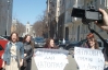 "Янукович просто зобов'язаний вступити до Спілки письменників України" - активістка