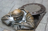 Папарацци, зевака и чудак: Братислава очаровывает туристов памятниками