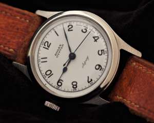 Українець придбав іменний годинник Чарлі Чапліна
