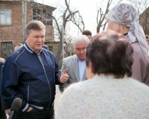 Янукович пообіцяв пенсіонерам не розповідати їм казки