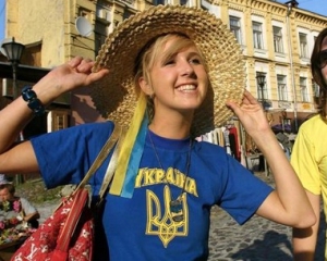 Молодые украинцы не могут жить без мобильного телефона и интернета - опрос