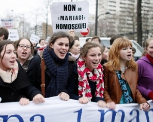 Парижане требуют не принимать законопроект об однополых браках