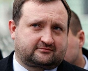 Арбузов: Кличка не було на голосуванні за відставку Азарова, бо став політично зрілим