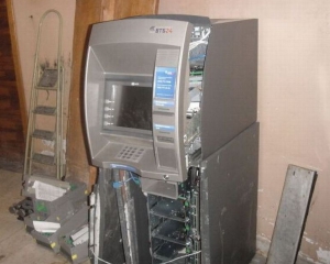 На Киевщине из банкомата украли 200 тысяч