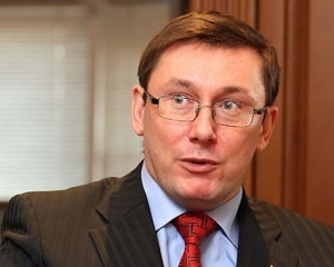 Луценко закликав ЄС підписати Угоду про асоціацію не зважаючи на Тимошенко