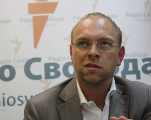 Власенко: При позитивном решении Евросуда власть должна освободить Тимошенко