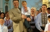 Центральні телеканали відмовились розміщувати привітання Тягнибока, Яценюка і Тимошенко 