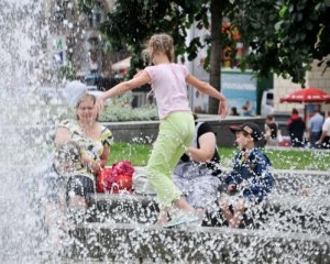 В Украину возвращается 30-градусная жара
