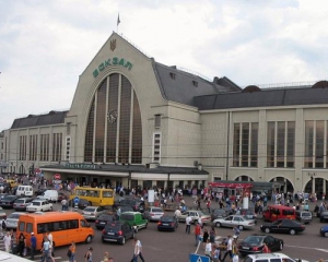 Киевский вокзал снова &quot;заминировали&quot;: в здание не пускают пассажиров