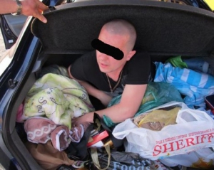 Росіянин хотів нелегально в&#039;їхати в Україну в багажнику автомобіля
