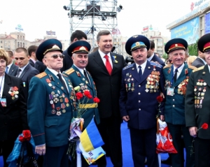 Украинцам объяснили, как политики используют День победы в своих целях