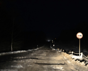 "Ями глибокі, з гострими краями" — Водій розповів, як продирався до Івано-Франківська