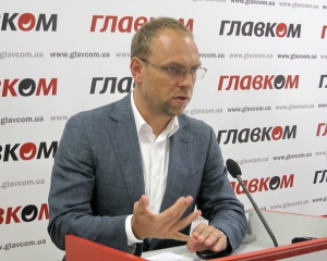 "Кузьмін два роки розказував казки Януковичу" - Власенко про "справу Щербаня"