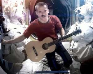 Созданный в космосе музыкальный клип бьет рекорды по просмотрам