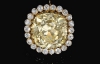 Раритетный желтый бриллиант продали за рекордную сумму на аукционе