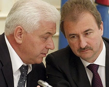 ВР предлагают обратиться к Януковичу с требованием уволить Попова и Присяжнюка