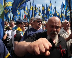 В украинском обществе началась значительная радикализация - политолог