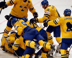 Швеція завойовує золоті медалі на хокейному чемпіонаті світу