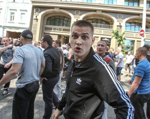 Нападника на журналістів під час мітингу вже затримано - Бондаренко