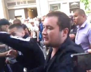 З&#039;явилося відео, на якому чітко видно, як &quot;Румун&quot; та інші молодчики почали бійку з журналістами