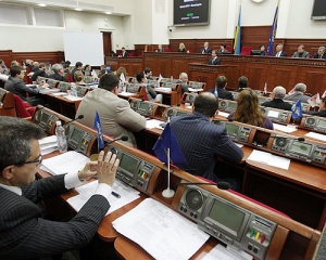 Киевсовет не собирается слагать свои полномочия: планируют заседание на 18 июня