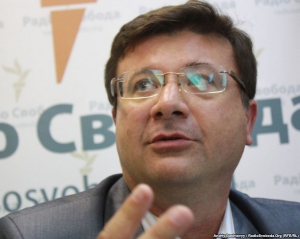 "Батьківщина" прирахувала "сімейного" міністра Захарченка до організаторів провокацій у Києві