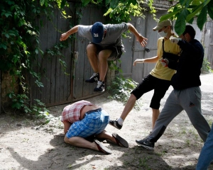 На учасників гей-параду влаштують полювання: націоналісти озброїлись тухлими яйцями і майонезом