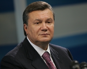 Янукович присудил премии &quot;Украинская книга года&quot; ученым
