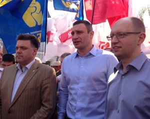 В Европарламенте не понимают, как Яценюк и Кличко могут сотрудничать с &quot;антисемитской&quot; &quot;Свободой&quot;