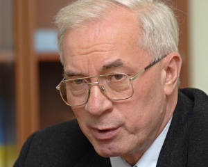 "Ударівець" розповів, що з понеділка розпочинає стежити за Азаровим