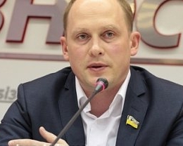 "Я таки змушу його поважати депутатів" - Каплін про позов на Азарова