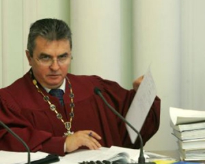 Суддю Волкова відновити на посаді у ВСУ повинен парламент