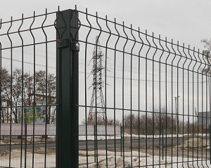 Одеський підліток нанизався на паркан, намагаючись перелізти через нього