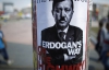 "Гитлера" Эрдогана повесили на столбах в Стамбуле