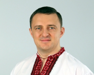 С "Батькивщины" вышли еще два депутата-мажоритарщика