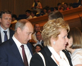 Развод  не скажется на рейтинге Путина - политолог