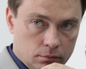 Яценюк як кандидат у президенти розмивається, що на руку УДАРу - експерт