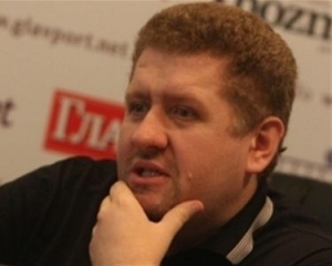 "Милые бранятся, да только тешатся" - експерт про позачергове засідання та блокування Ради