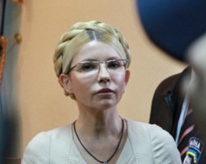Тимошенко попросила тюремщиков отпустить ее к матери - Власенко