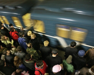В Киеве в час пик сломался поезд метрополитена
