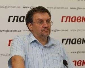 В Україні не існує уряду Азарова, а є уряд Януковича - експерт