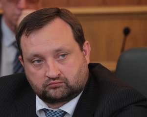 Арбузов заверил, что текущий счет улучшается и госбюджет реальный