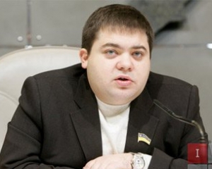 Кличко ходить на ті мітинги, на які може - "ударівець"