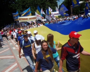 У &quot;Батьківщині&quot; повідомили, коли припинять акцію &quot;Вставай, Україно!&quot;