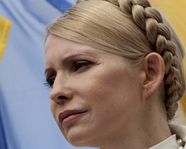 Яценюк требует от президента отправить Тимошенко на лечение за границу