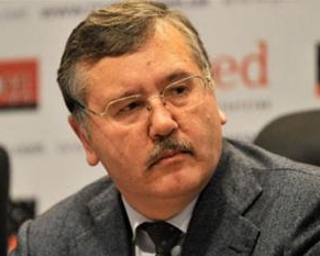 Заявления Гриценко пишут на Банковой - Яценюк