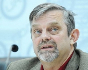 Тягнибок і Кличко не пішли до Януковича, бо і так мають із ним канали зв'язку - політолог