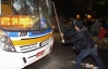 В Бразилии забросали камнями микроавтобусы с сотрудниками ФИФА