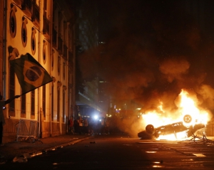 Кубок конфедераций могут остановить из-за беспорядков в Бразилии